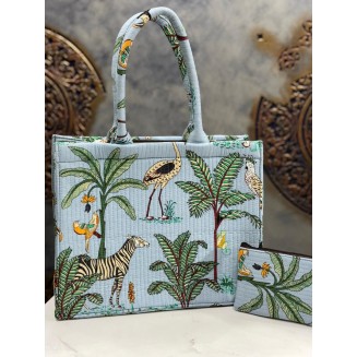 The jungle Chic Tote - Sky
