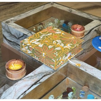 Hari Roshni - The Square Tissue Box