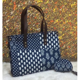 The Aabroo Tote - Indigo Block