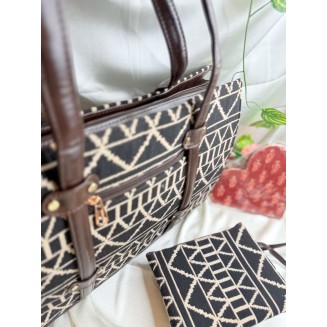 The Eclat Tote - CARAMEL