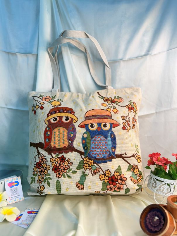 The Owl Pest Tote - Ivory