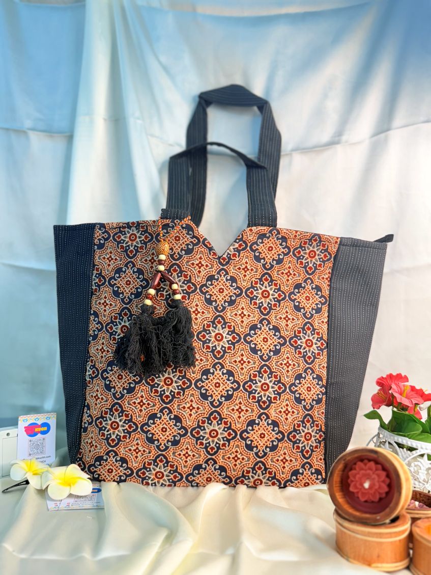 The Sindh Saga Tote - Ash