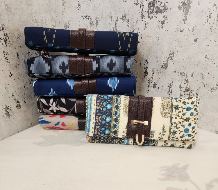 Cream Block - The Boho Buckle