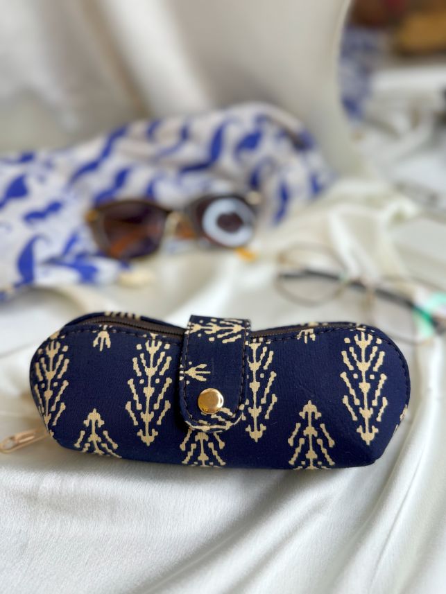 Shades Cover - Indigo Plant