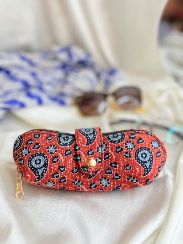 Shades Cover - Red Aambi