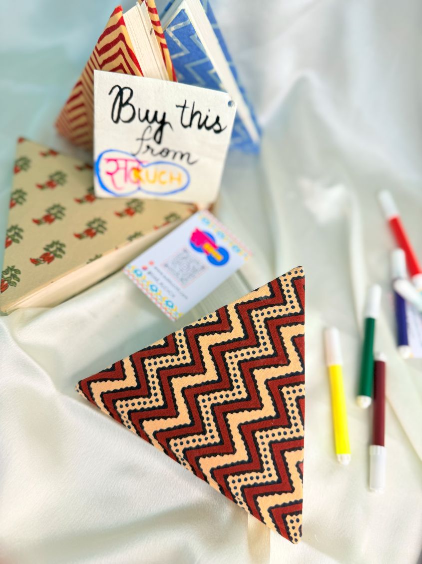 The Delta Diary - Zig Zing Maroon