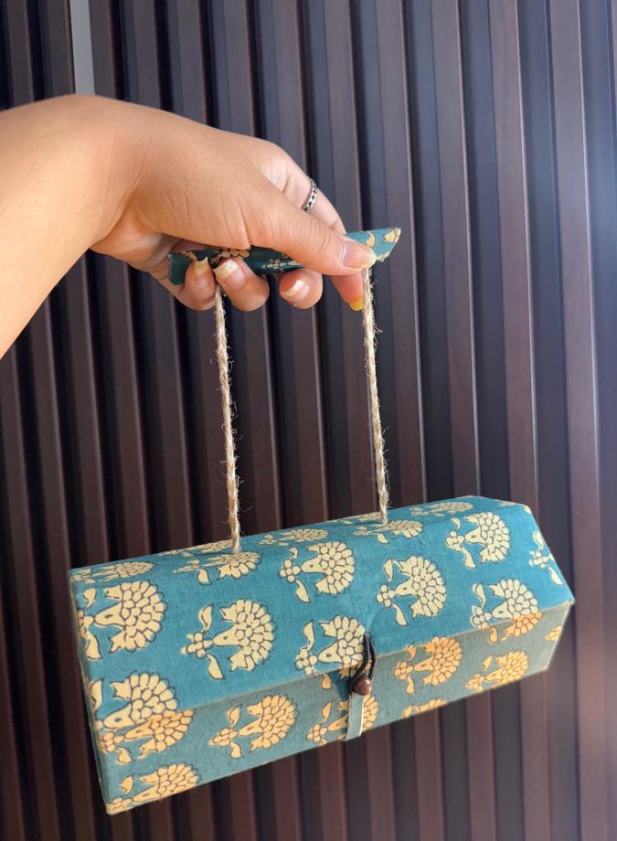 Noor Turquoise - Hexa Churi Chest